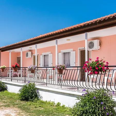 Hotel Roussa's 2*