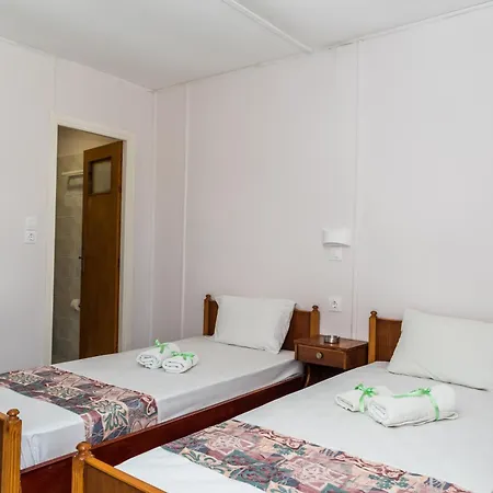 Hotel Roussa's 2*